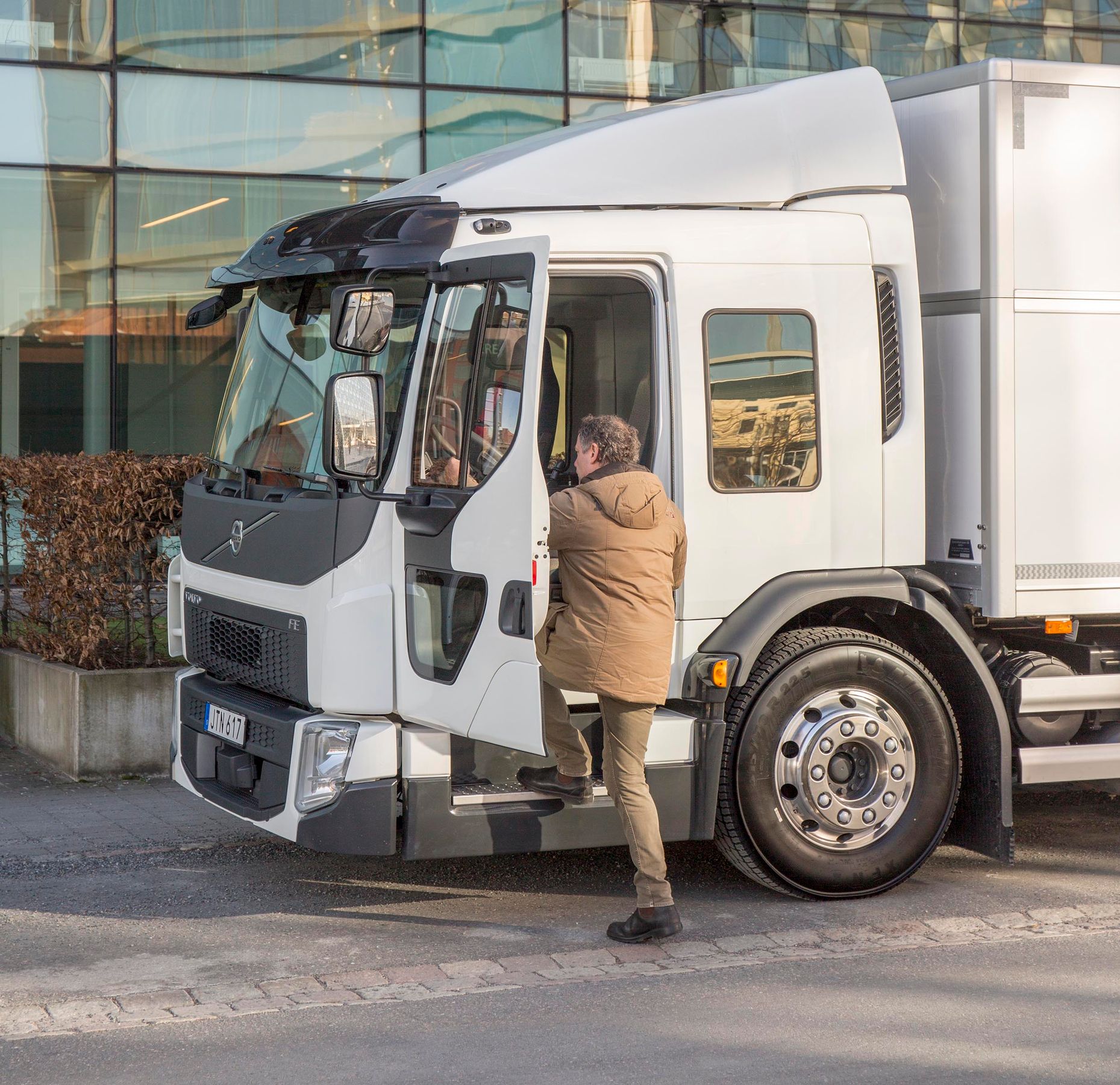 Volvo FE tem nova opção de cabine com acesso low-entry