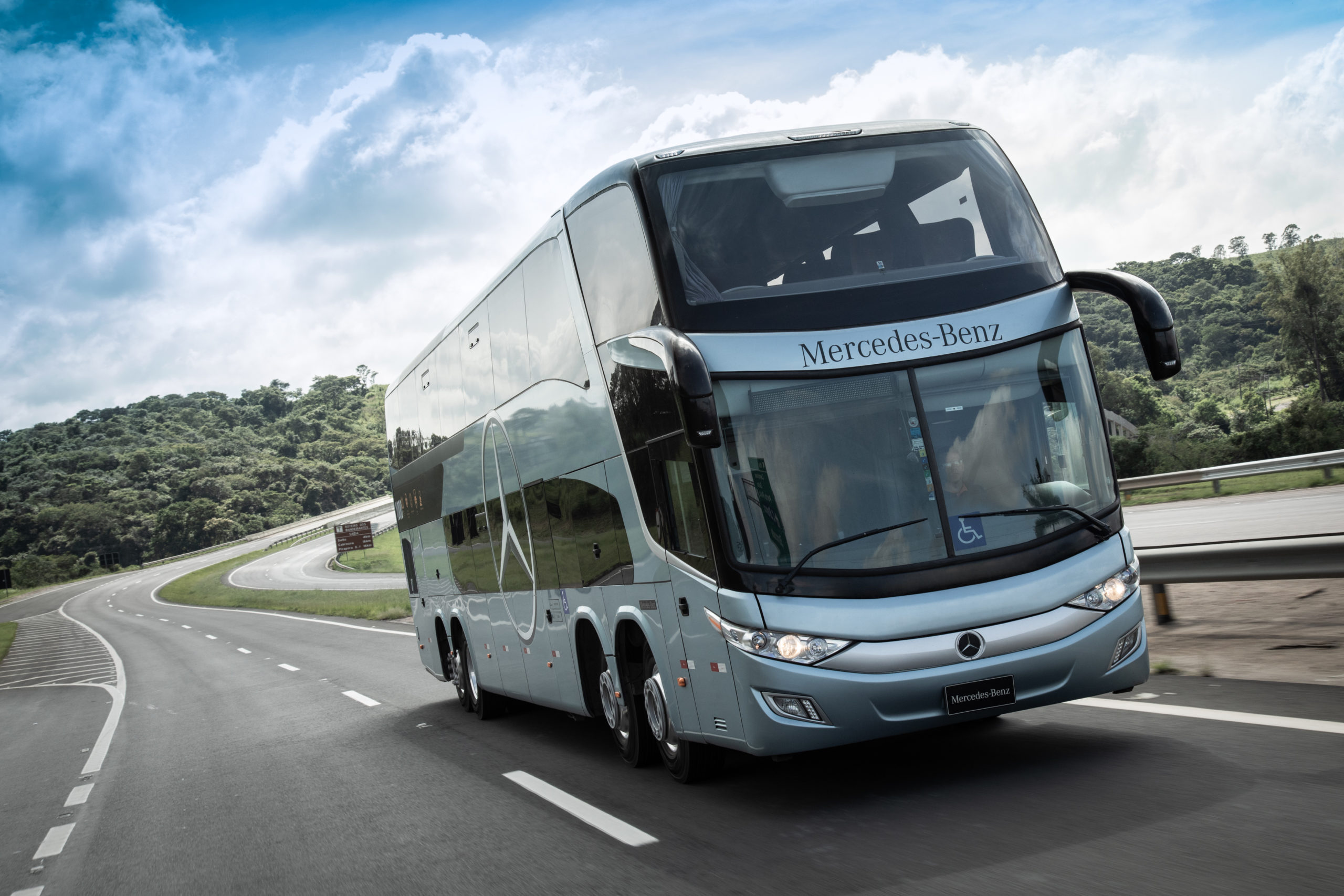 Mercedes-Benz O 500 completa 20 anos