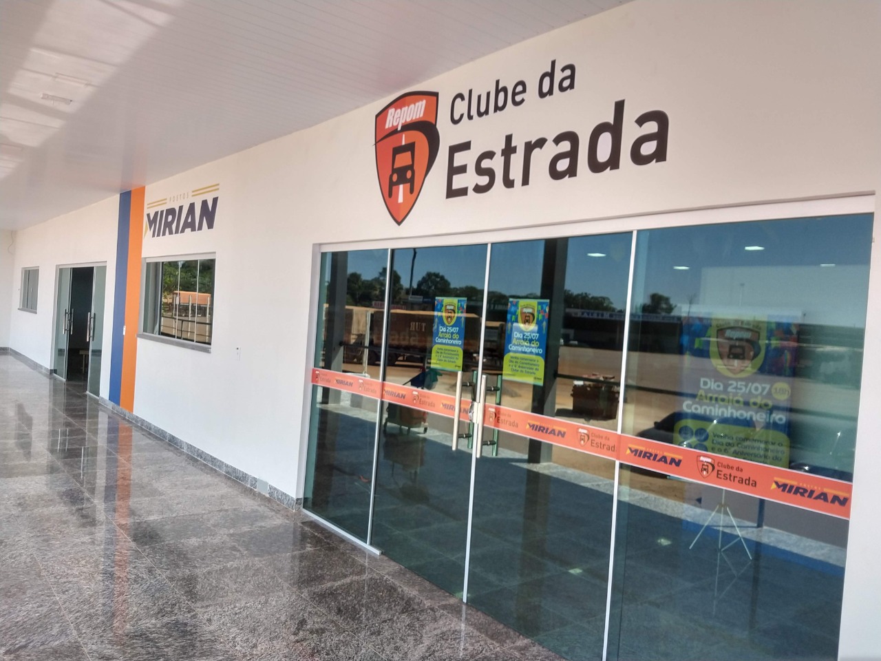 Caminhoneiros podem fazer exames de vista gratuitos no Clube da Estrada Repom