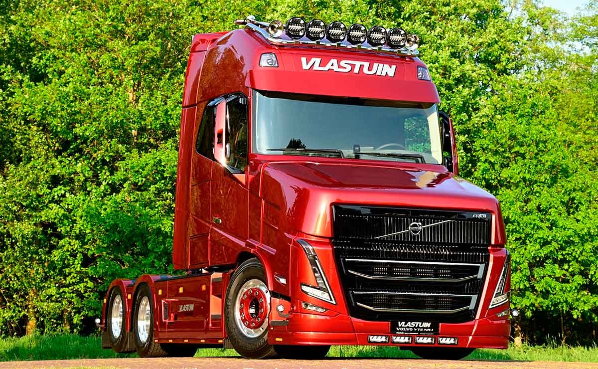 Volvo FH 16 ganha cabine bicuda de preparador europeu