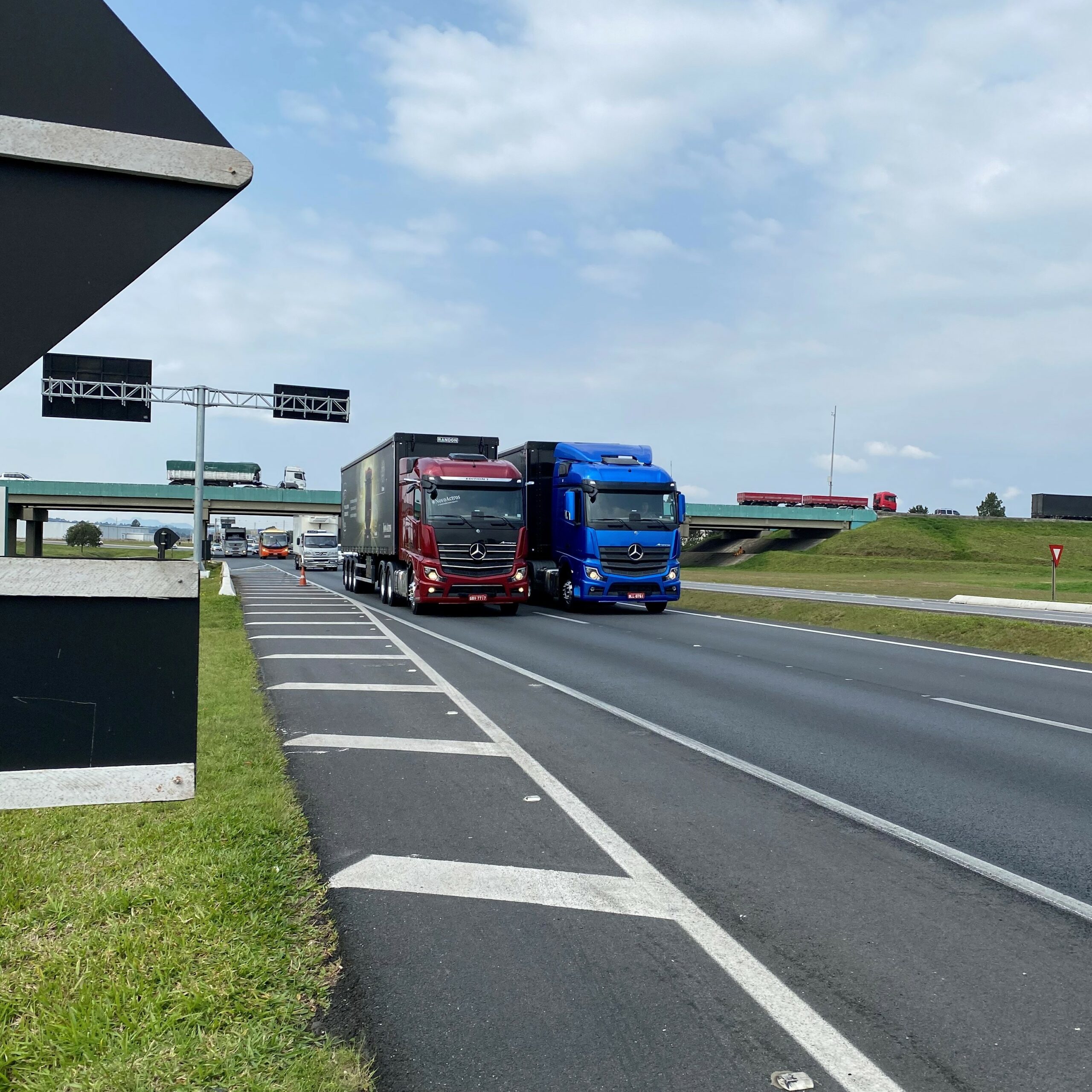 Vendas de caminhões fecham com saldo positivo em julho