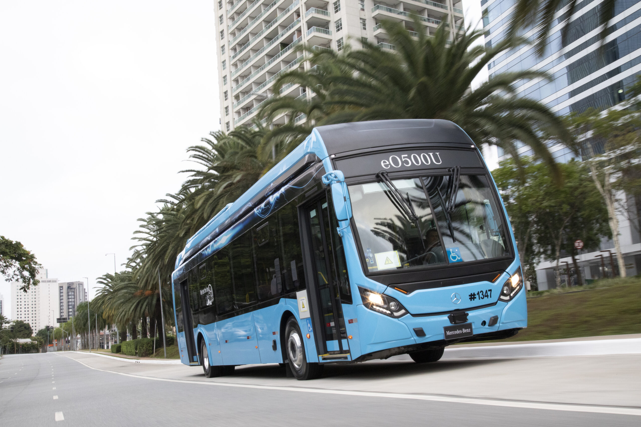 Mercedes-Benz, eO500U