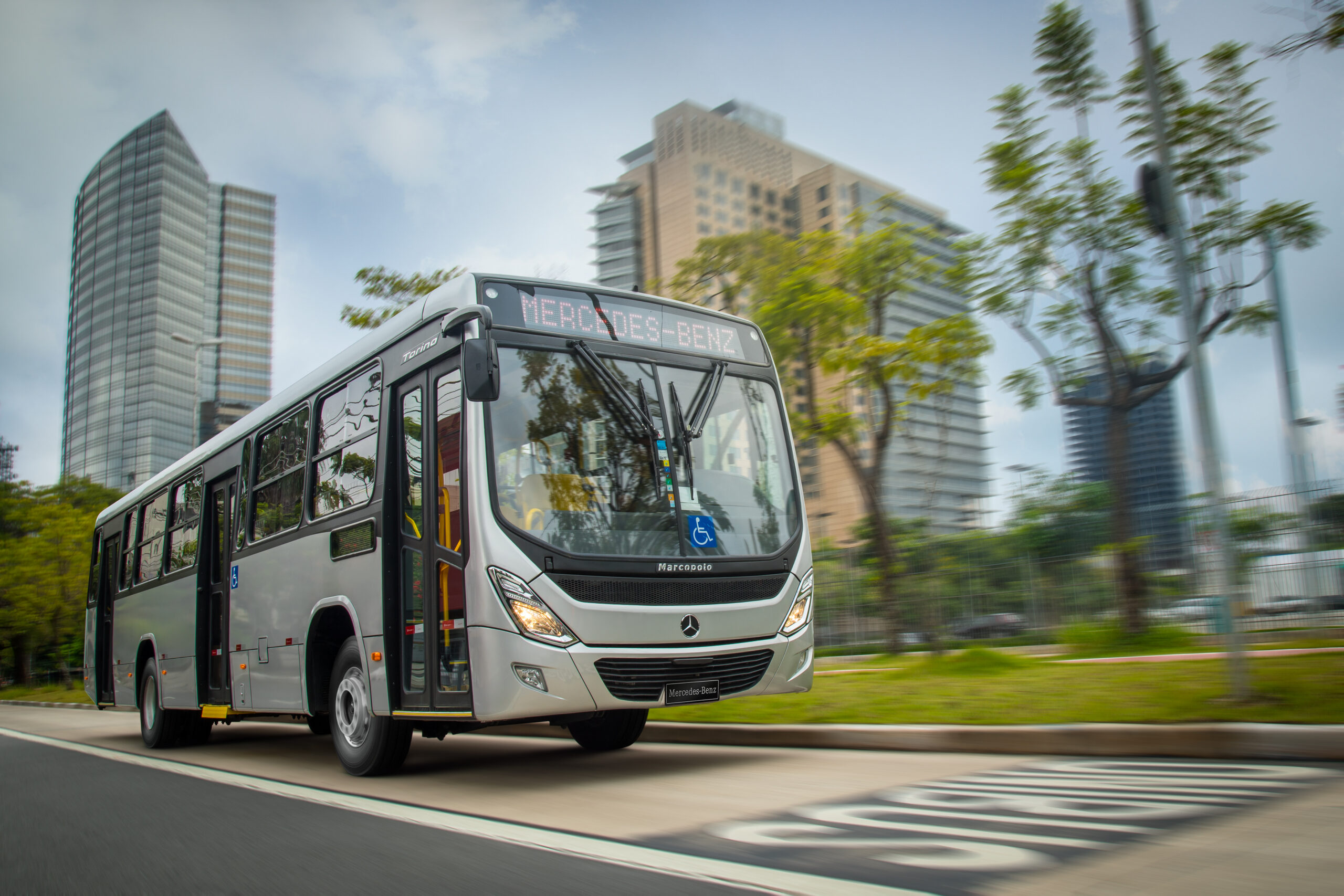 Mercedes-Benz tem quase 60% do mercado de ônibus; veja o ranking