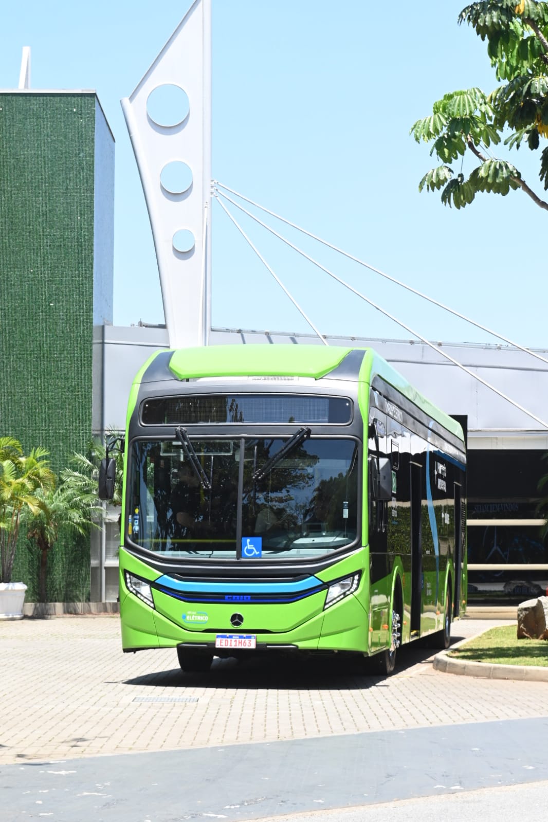 Vendas de ônibus crescem em fevereiro; vejas as marcas mais vendidas