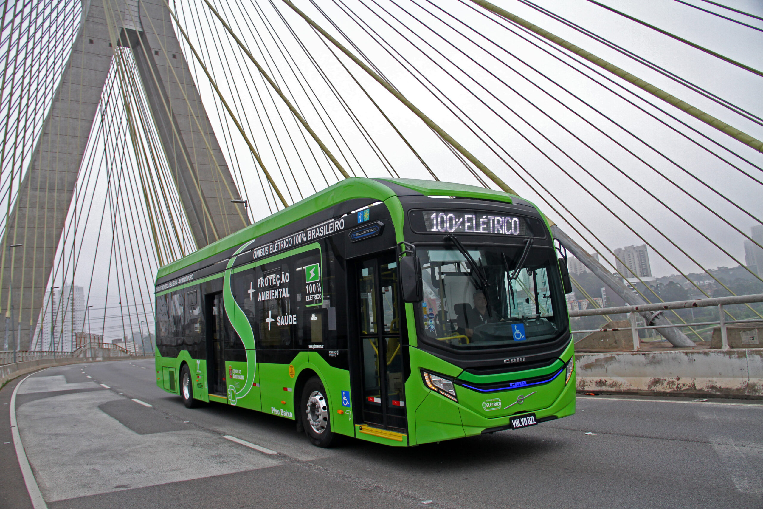 Ônibus elétricos BYD, Eletra, Marcopolo e Volvo serão entregues a Curitiba