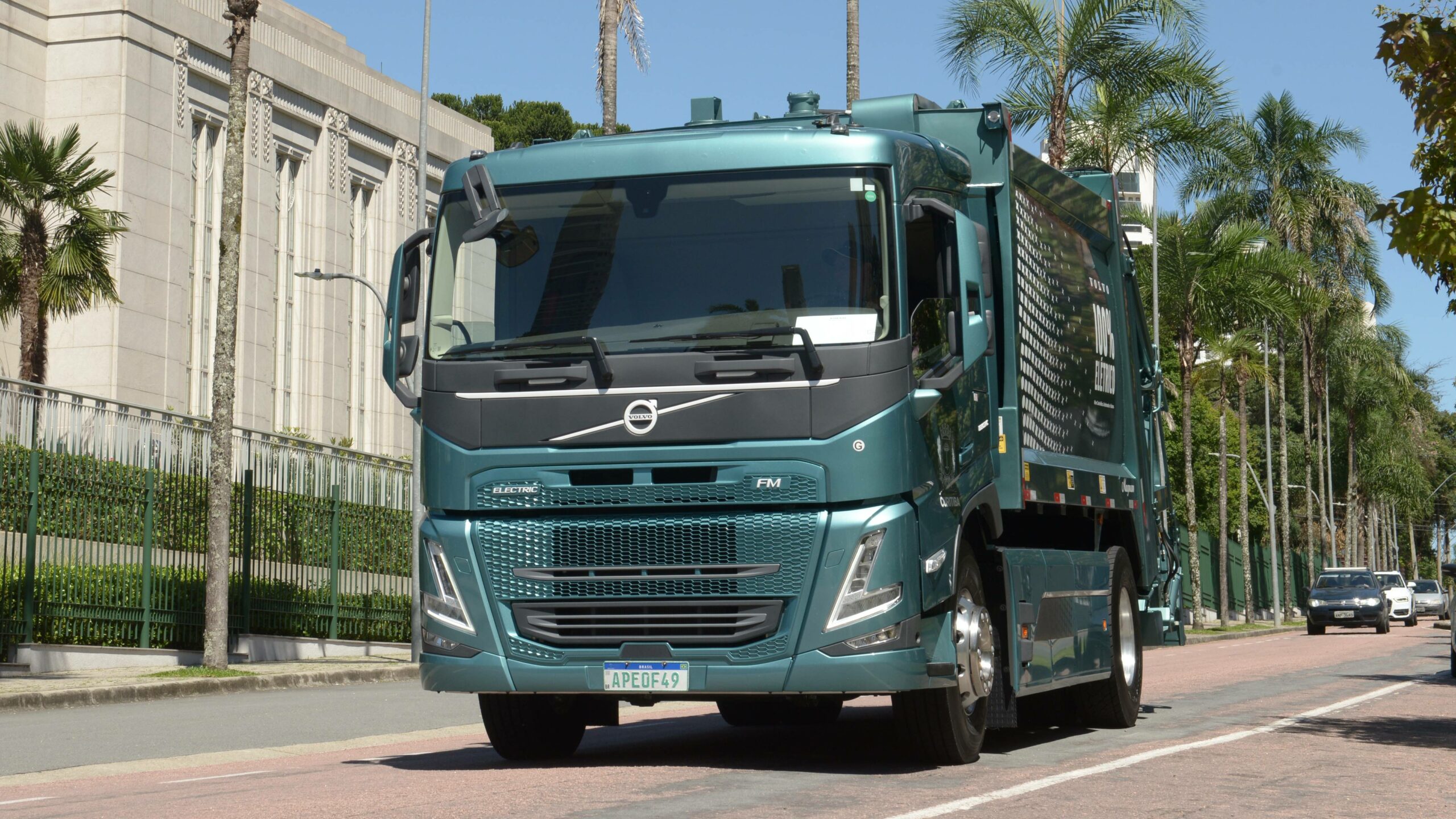 Volvo, caminhão de lixo,