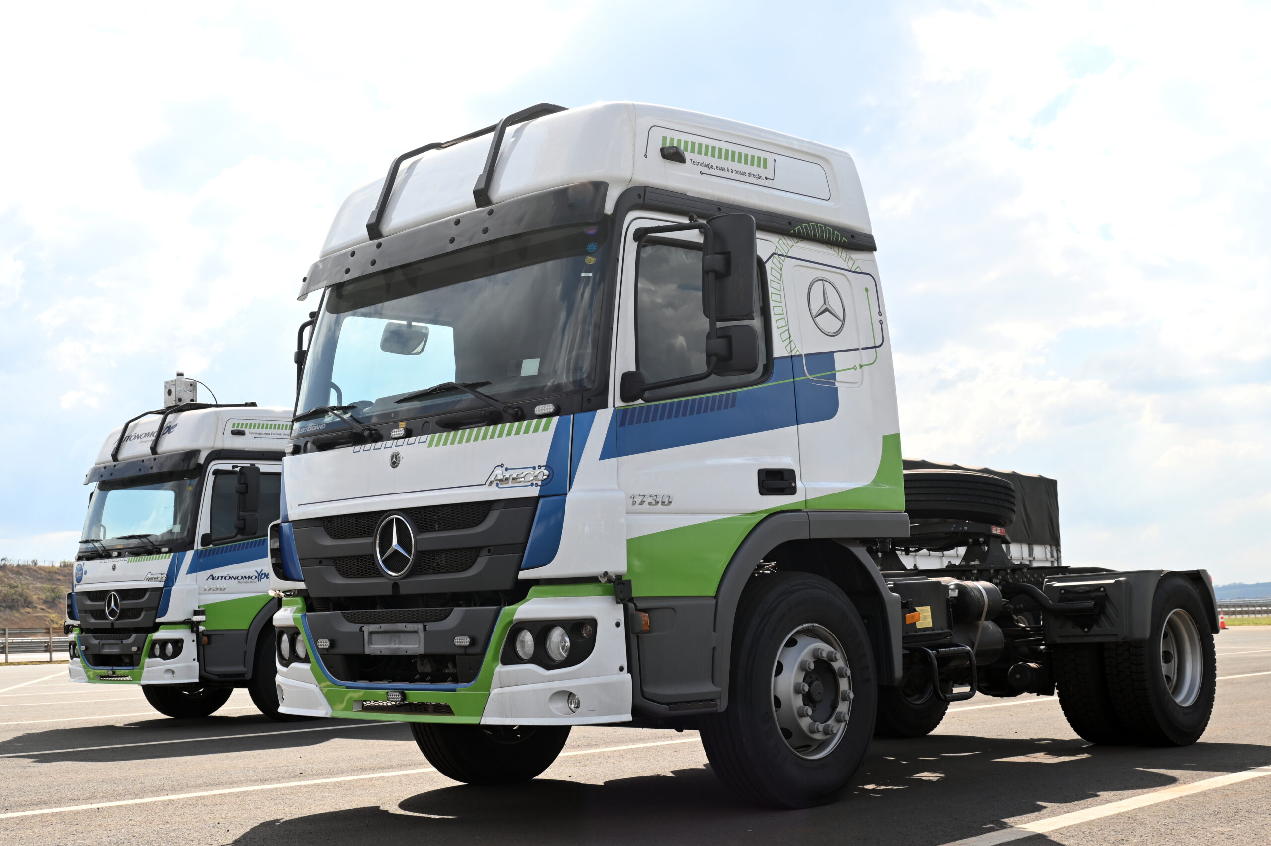 Mercedes-Benz estende a tecnologia de automação para toda linha de caminhões