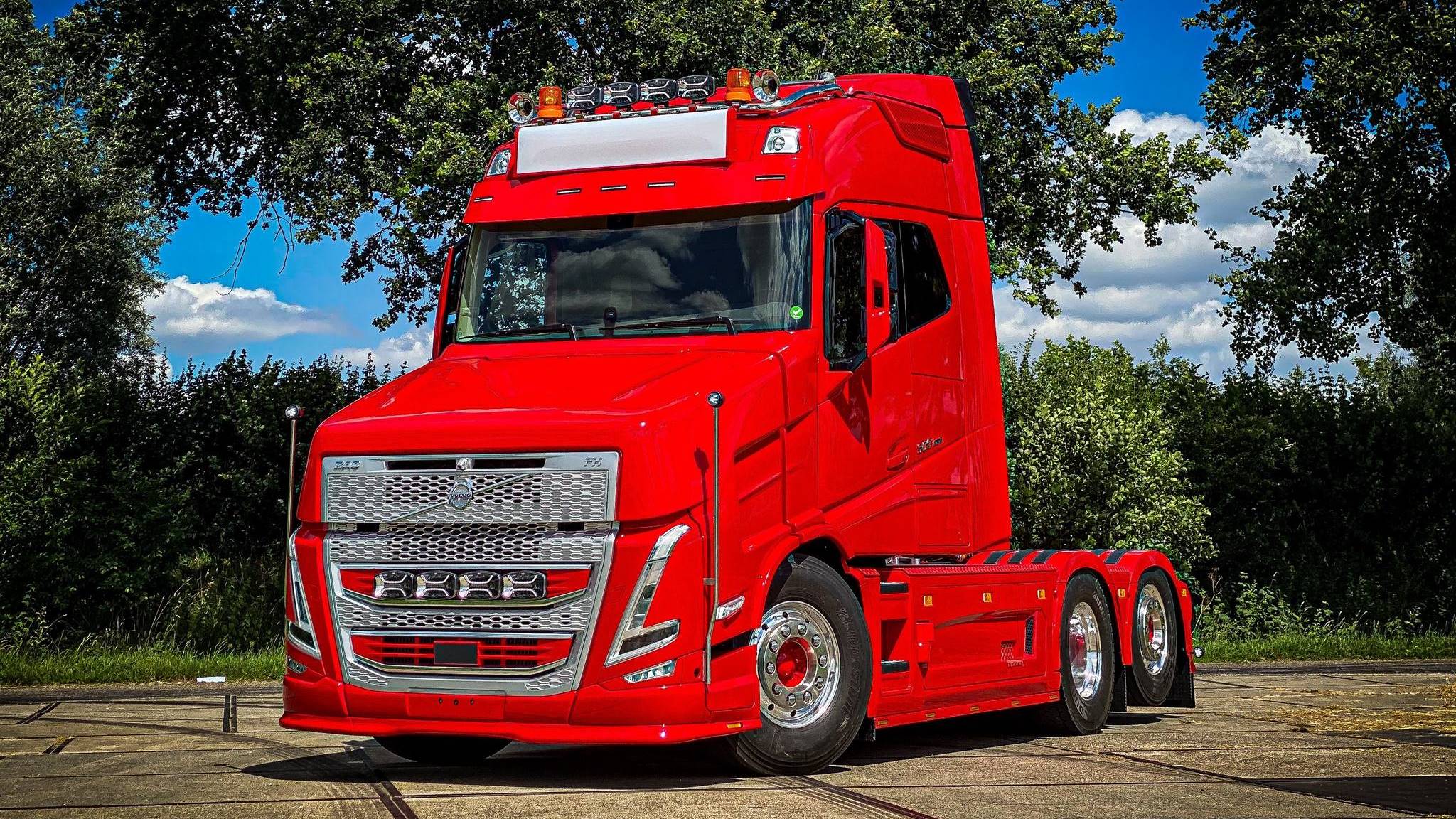 Vlastuin Truckopbouw, Volvo