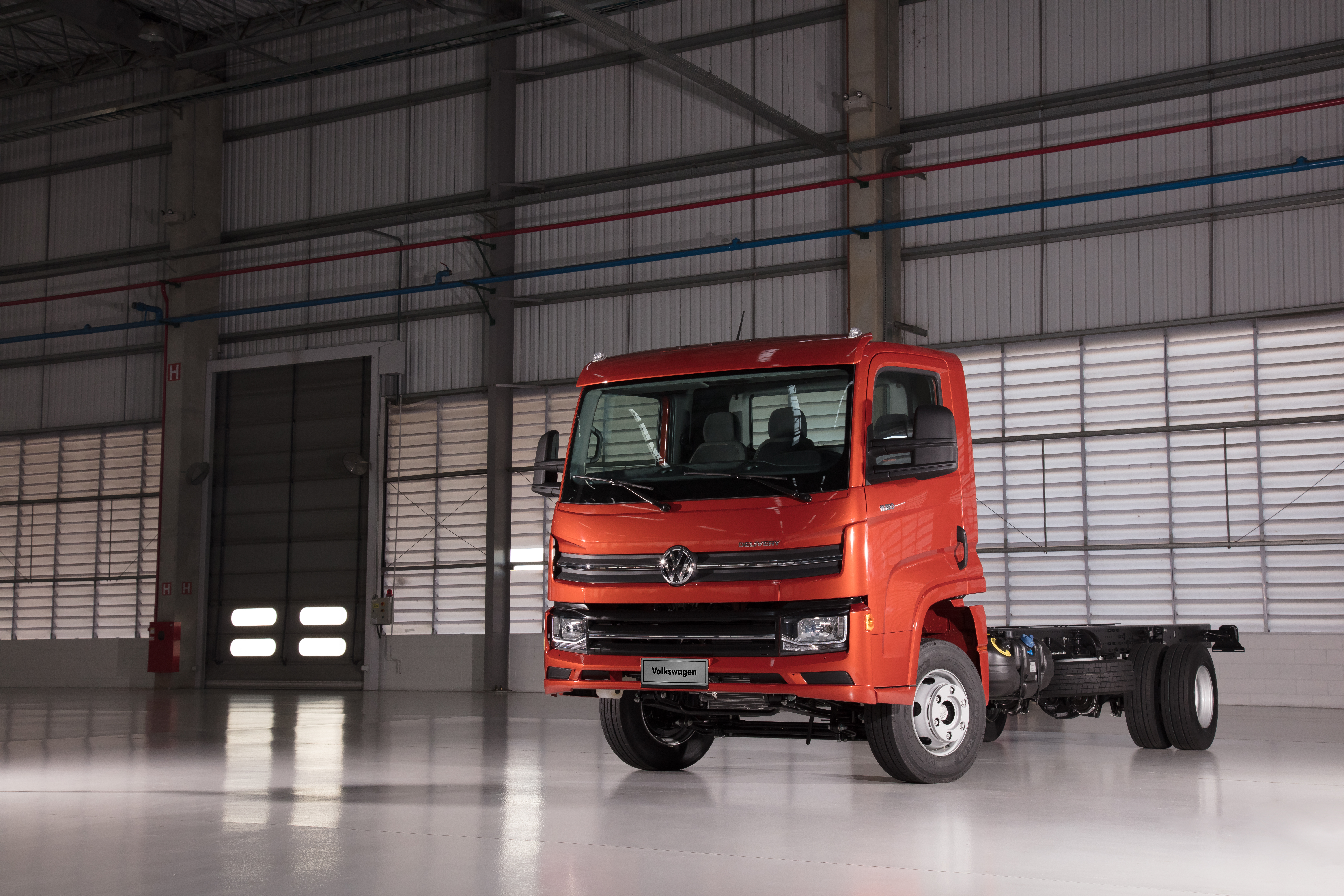 Volkswagen Delivery 11.180 só perde em vendas para o pesado FH da Volvo; veja o ranking
