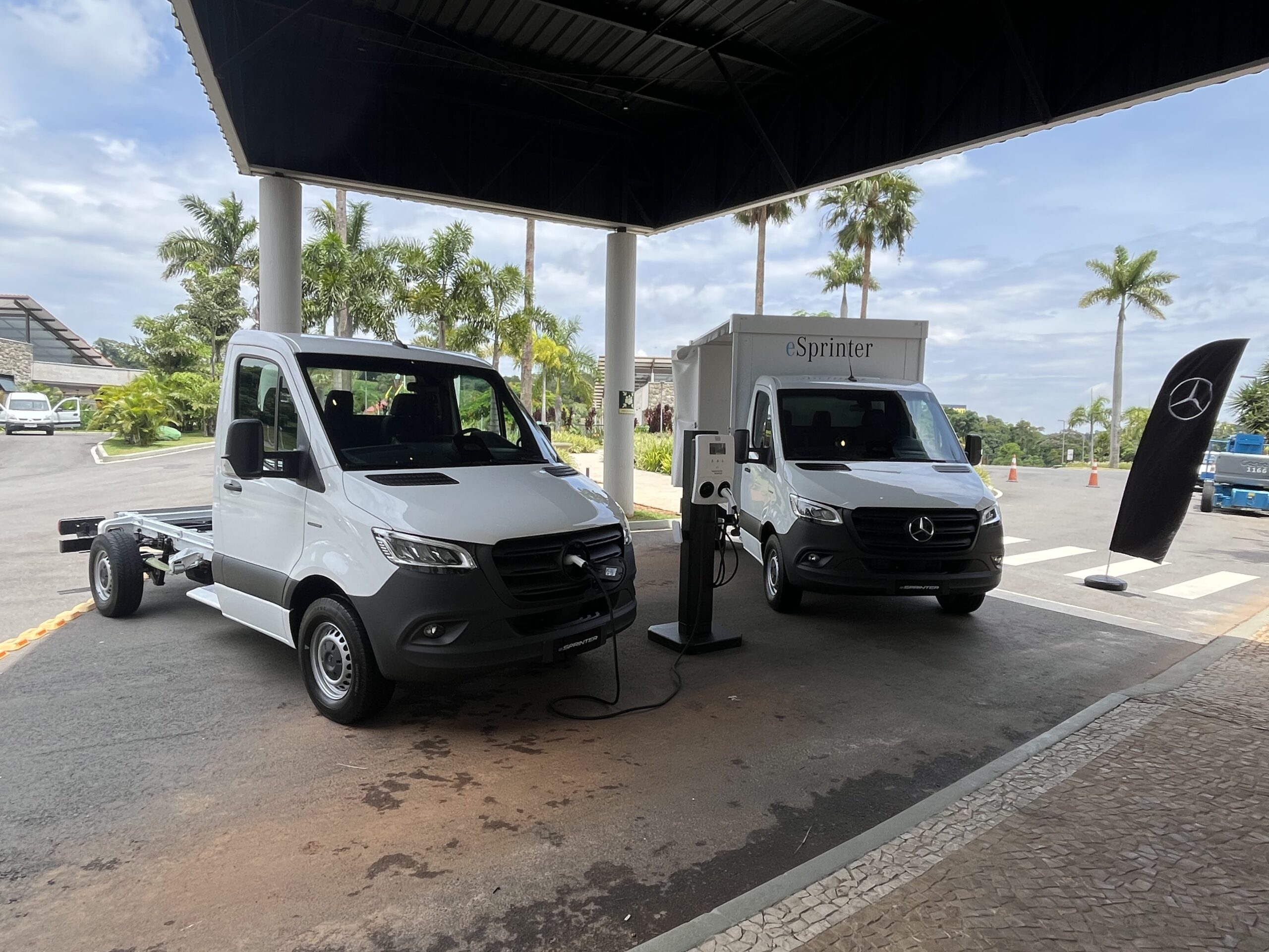 Mercedes-Benz eSprinter chega com quase 500 km de autonomia