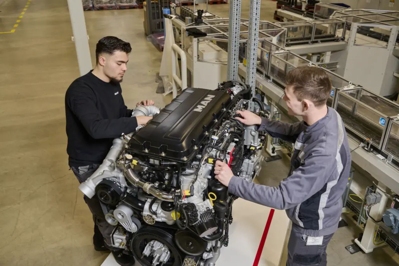 MAN inicia a produção do motor D30, sucessor do D26