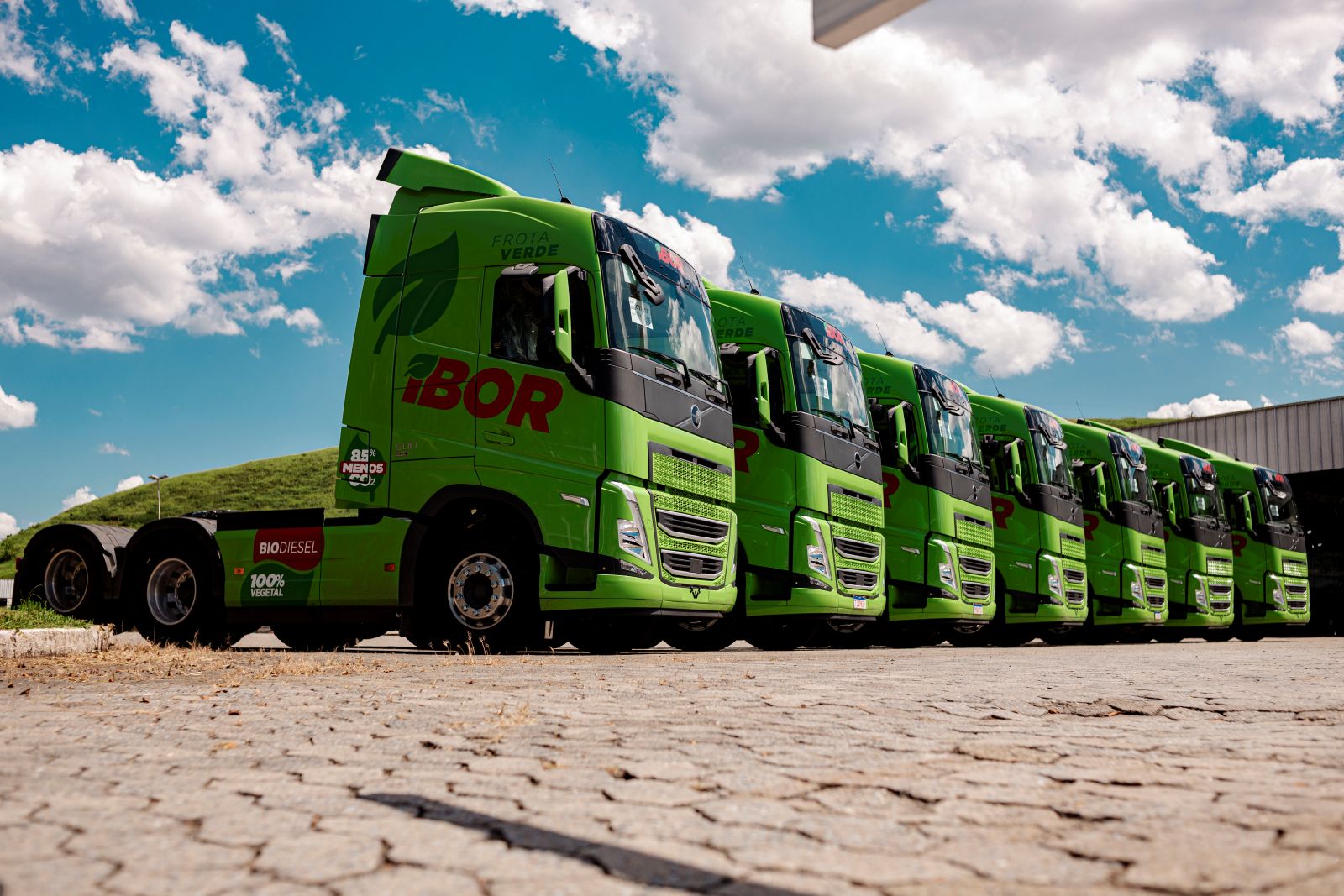Transportadora utiliza biodiesel a partir de óleo de cozinha em Volvo FH B100