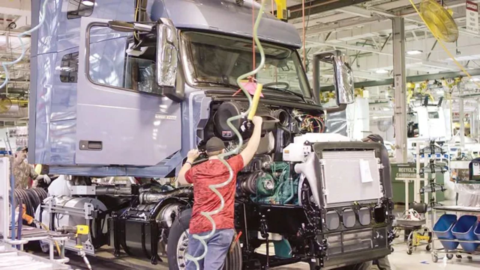 Volvo e Mack Trucks podem demitir 1 mil funcionários nos EUA