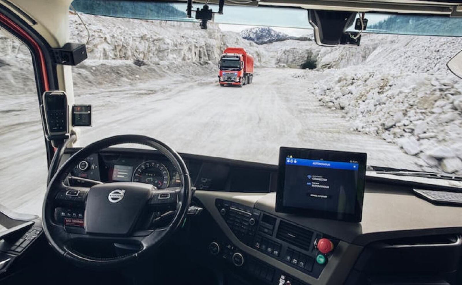 Volvo supera 220 mil km com caminhão autônomo e transporta mais de 1 milhão t