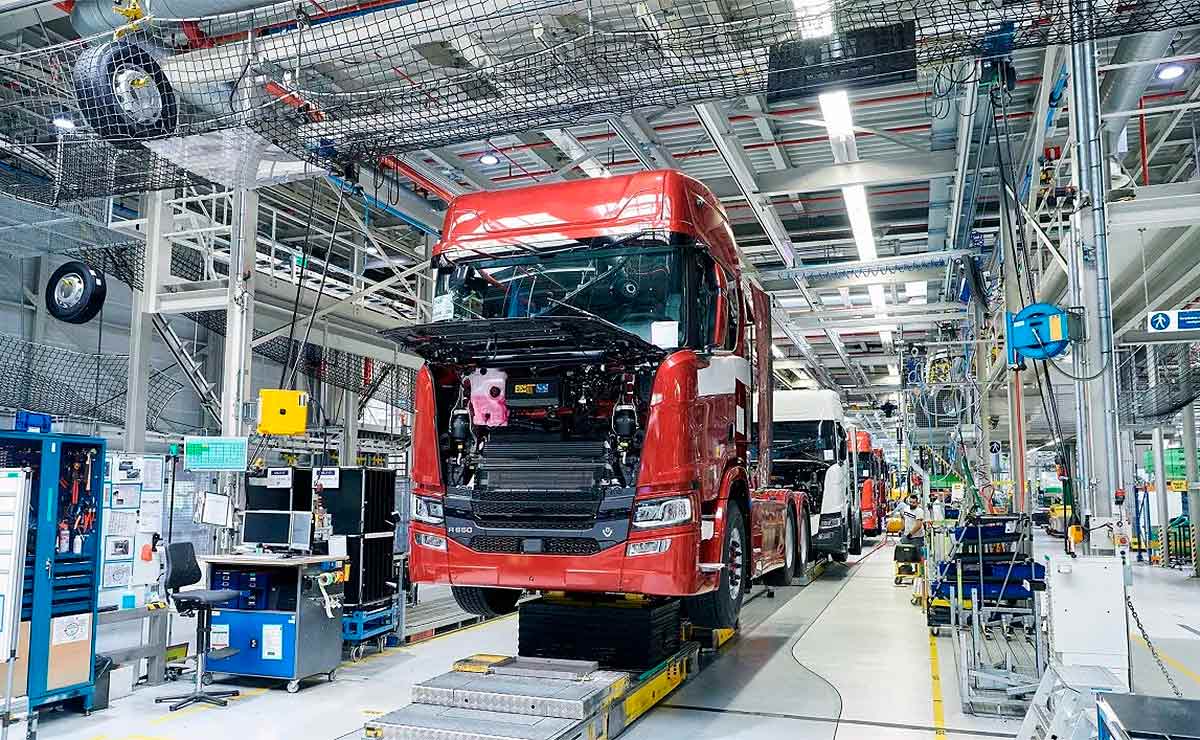 Vendas de comerciais leves e ônibus avançam, mas de caminhões pesados recua