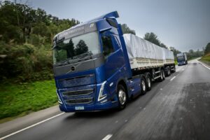 Volvo FH caminhão