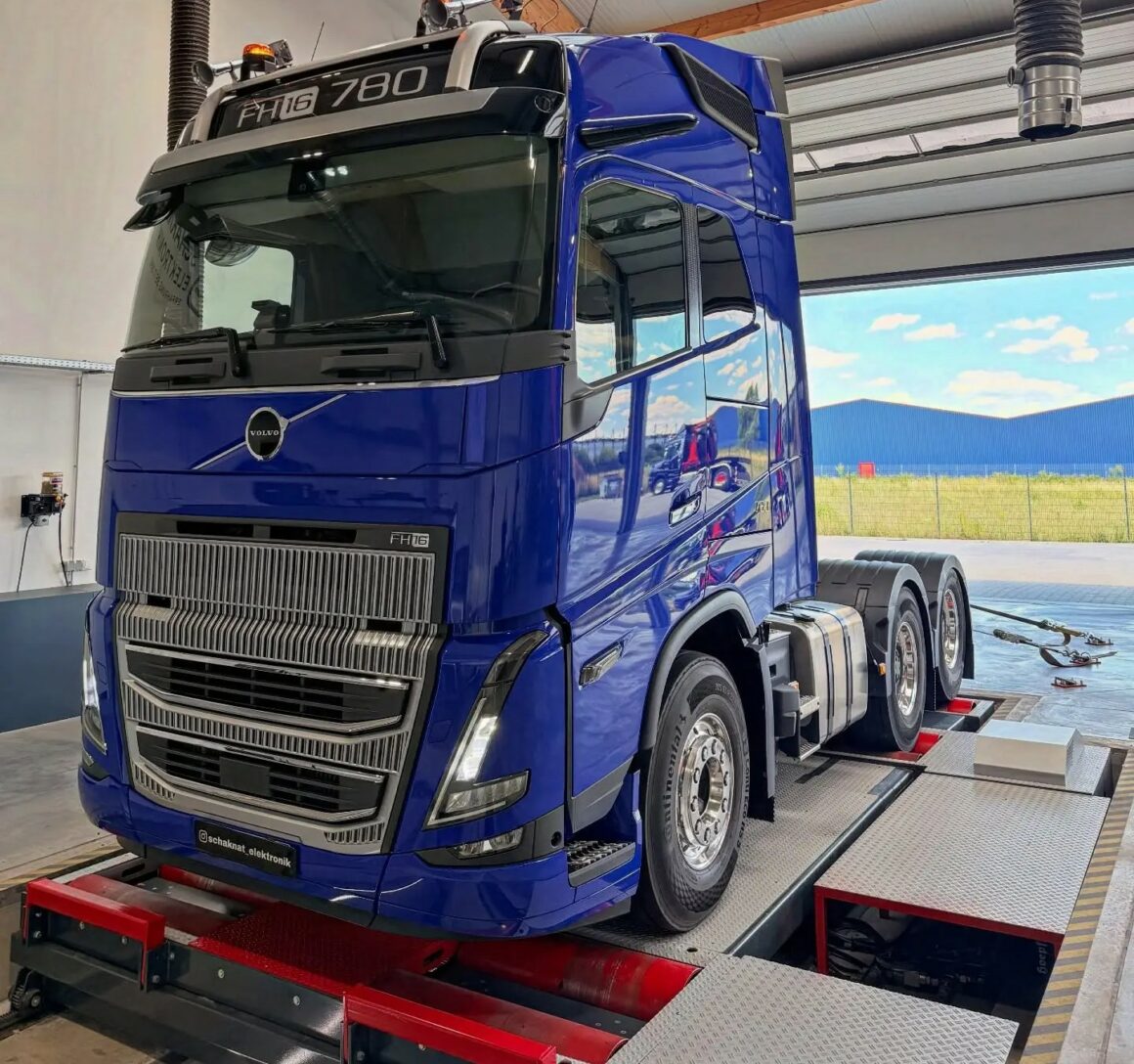 Volvo FH16 780 é chipado e ultrapassa 800 cv de potência e 432 mkgf de torque
