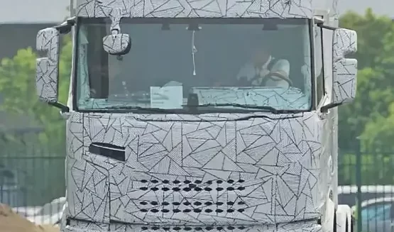 Novo Scania camuflado reaparece na China e indica evolução aerodinâmica