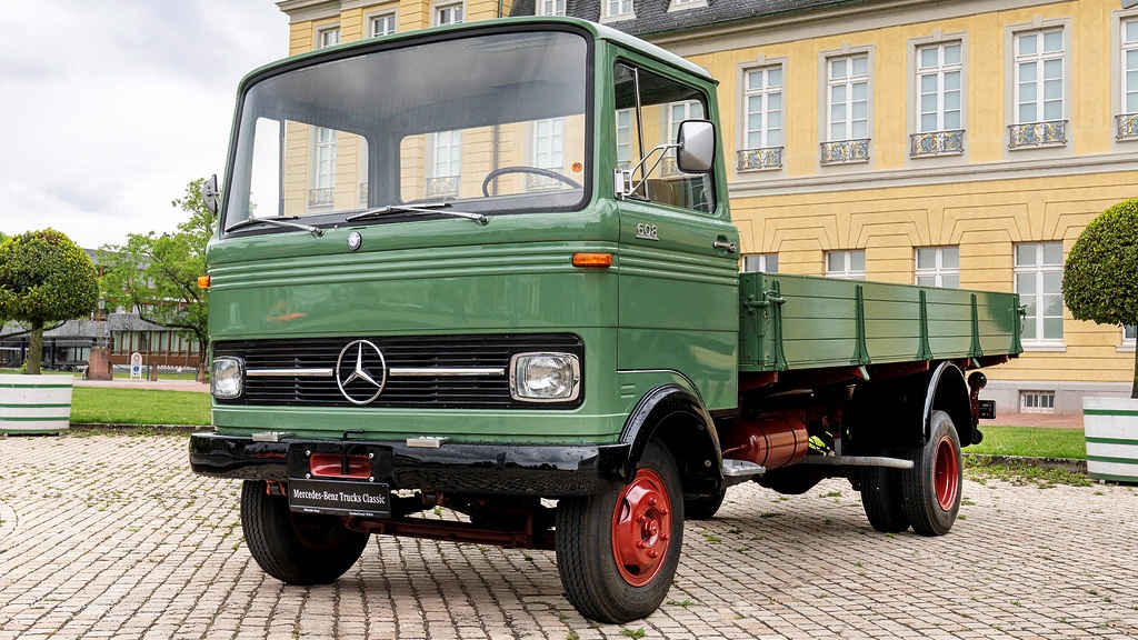 Daimler Truck, Mercedes-Benz, Wörth, LP 608