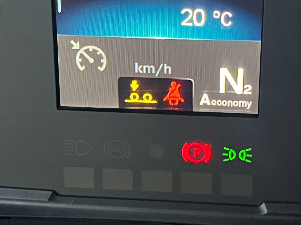 Novo Axor 2545 6x2 aposta em assistente de tração para desempenho superior