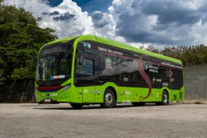 BYD entrega 60 ônibus elétricos e acelera descarbonização da frota de São Paulo