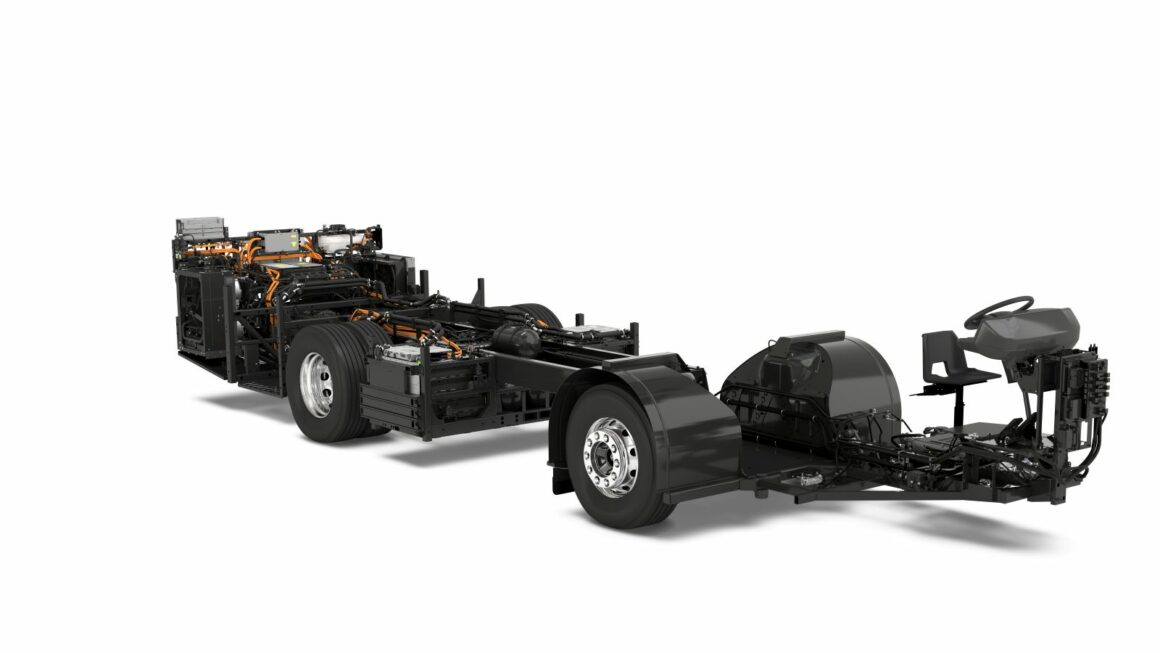 Volvo lança chassi BZRLE e reforça presença nos ônibus elétricos urbanos no Brasil