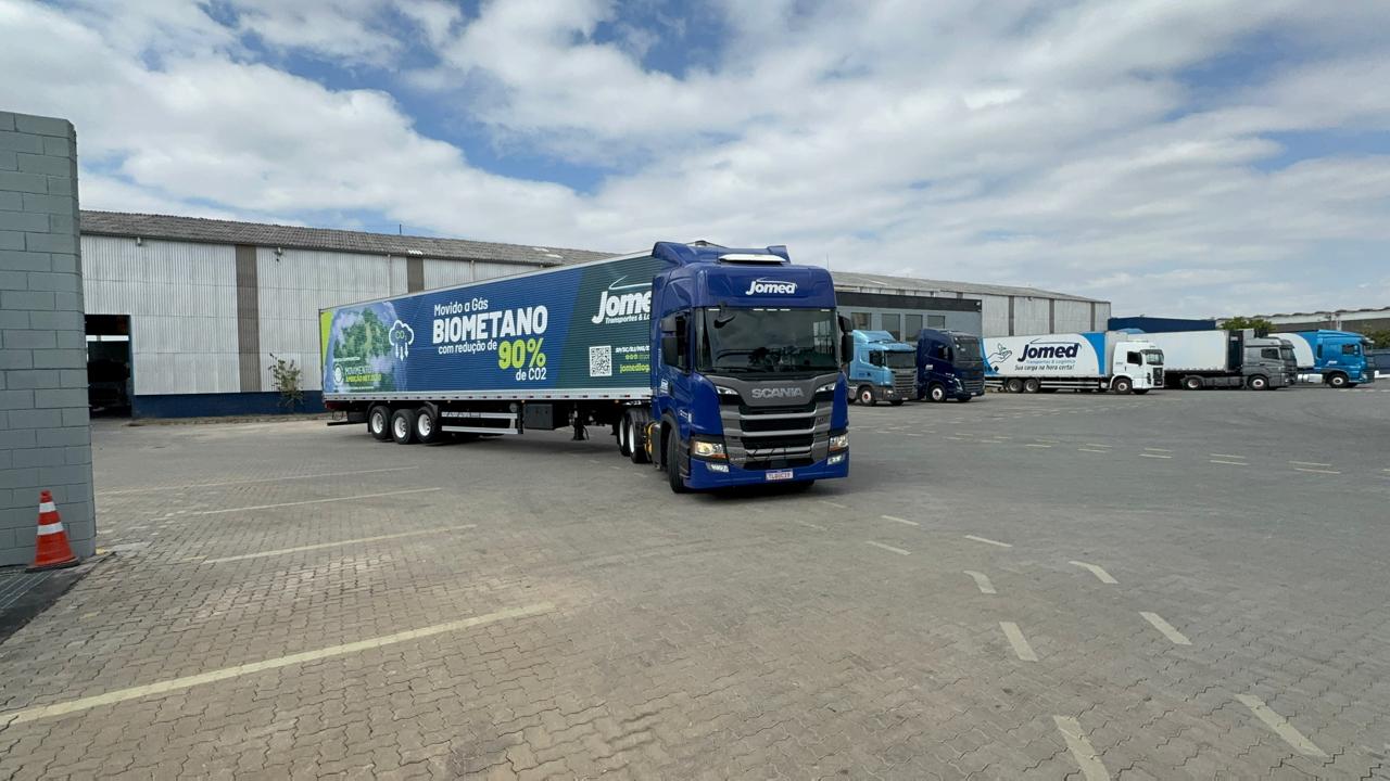 Com abastecimento próprio de biometano, Jomed vai comprar mais Scania