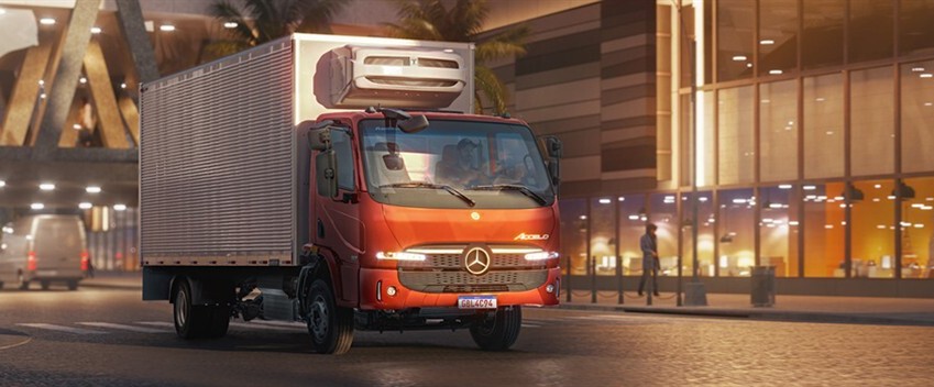 Novo Mercedes-Benz Accelo atrai imprensa europeia porque mescla futuro e passado