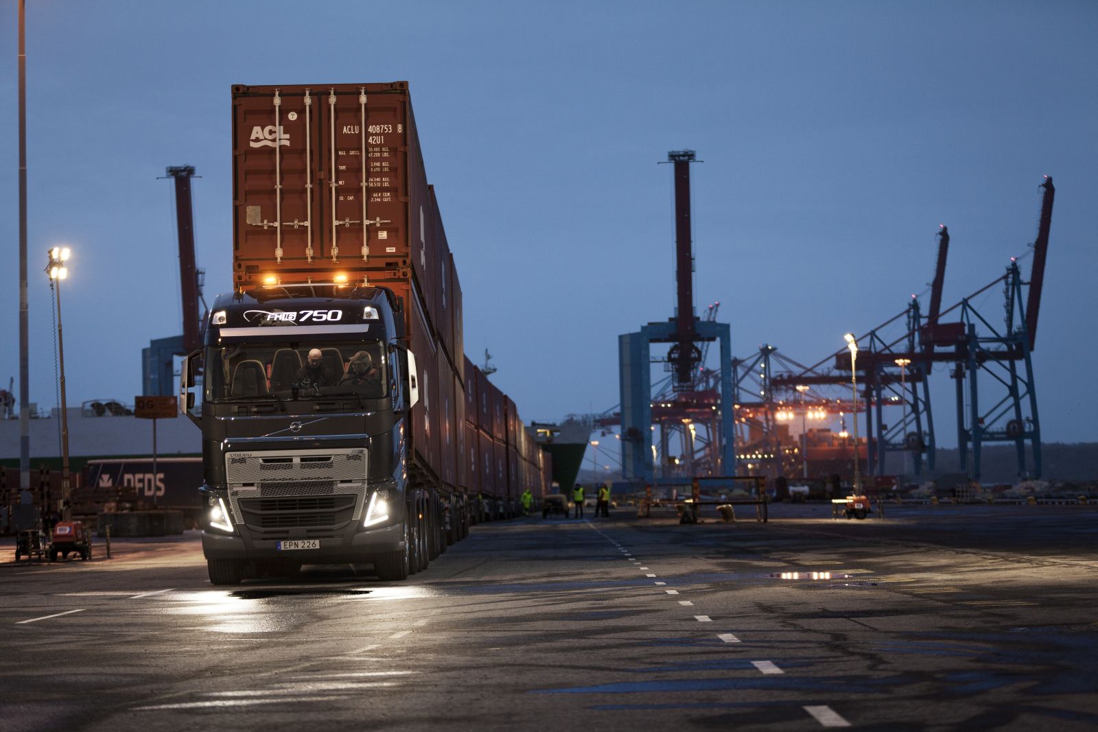 Volvo FH16 de 780 cv pede um novo desafio após histórico das 750 toneladas