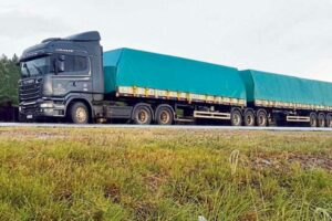 Renault adota bitrenzão para logística entre Buenos Aires e Córdoba