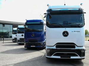 Mercedes-Benz amplia presença e disputa liderança com Volvo em elétricos