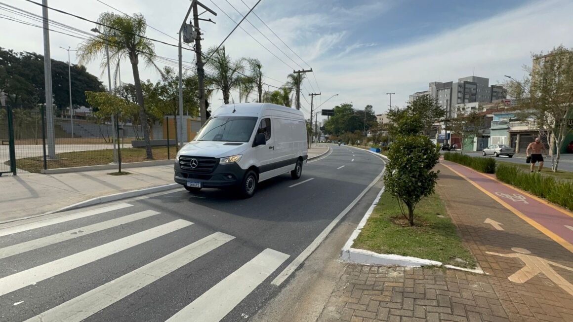 Andamos na Sprinter Street 317, novo furgão mais potente da Mercedes-Benz