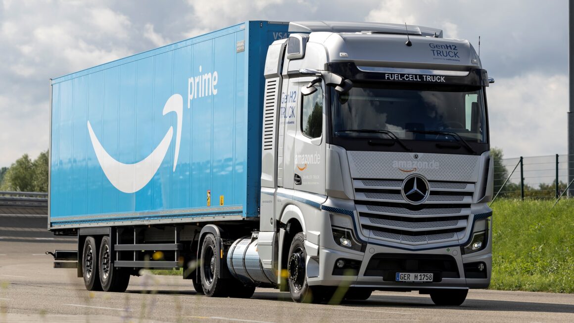 Amazon, Mercedes-Benz GenH2 Truck,