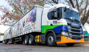 Ypê, Scania e Localiza Pesados aceleram caminhões sustentáveis no Brasil