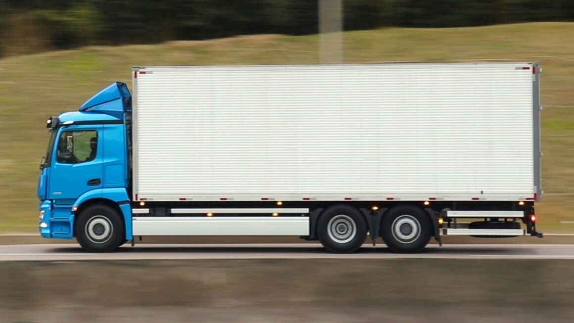eActros 400, Mercedes-Benz, caminhão elétrico,