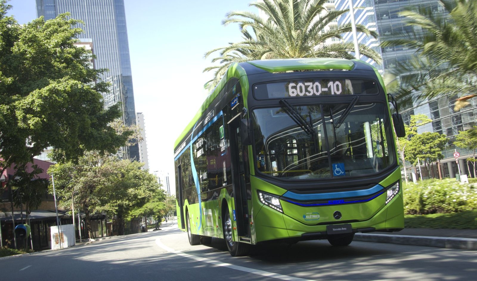 Mercedes-Benz, eO500U,