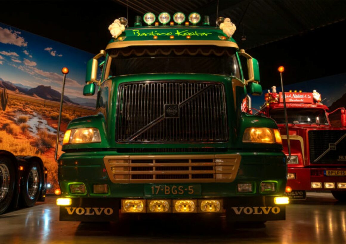 Três gerações Volvo, NL12, NH12 e VT5