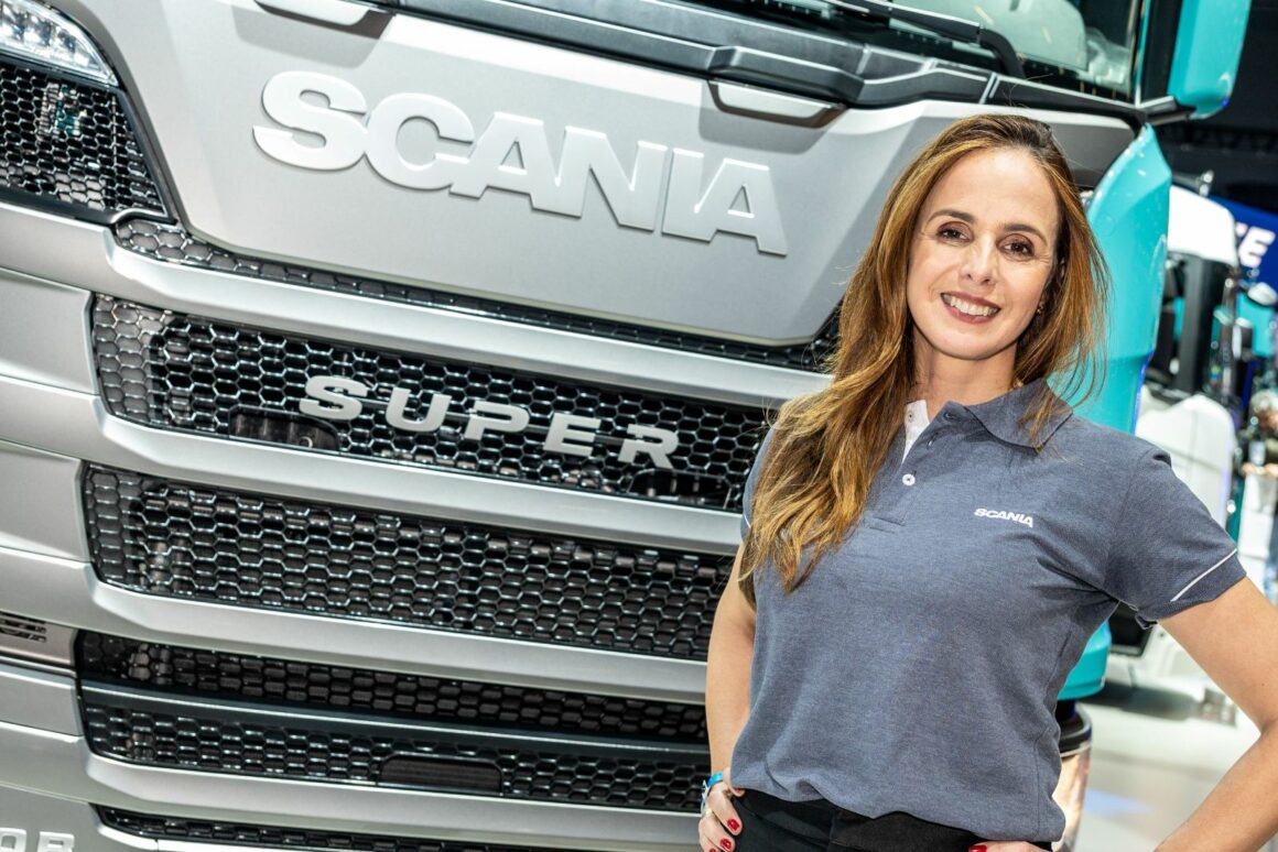 Renata Campos, Scania Locação