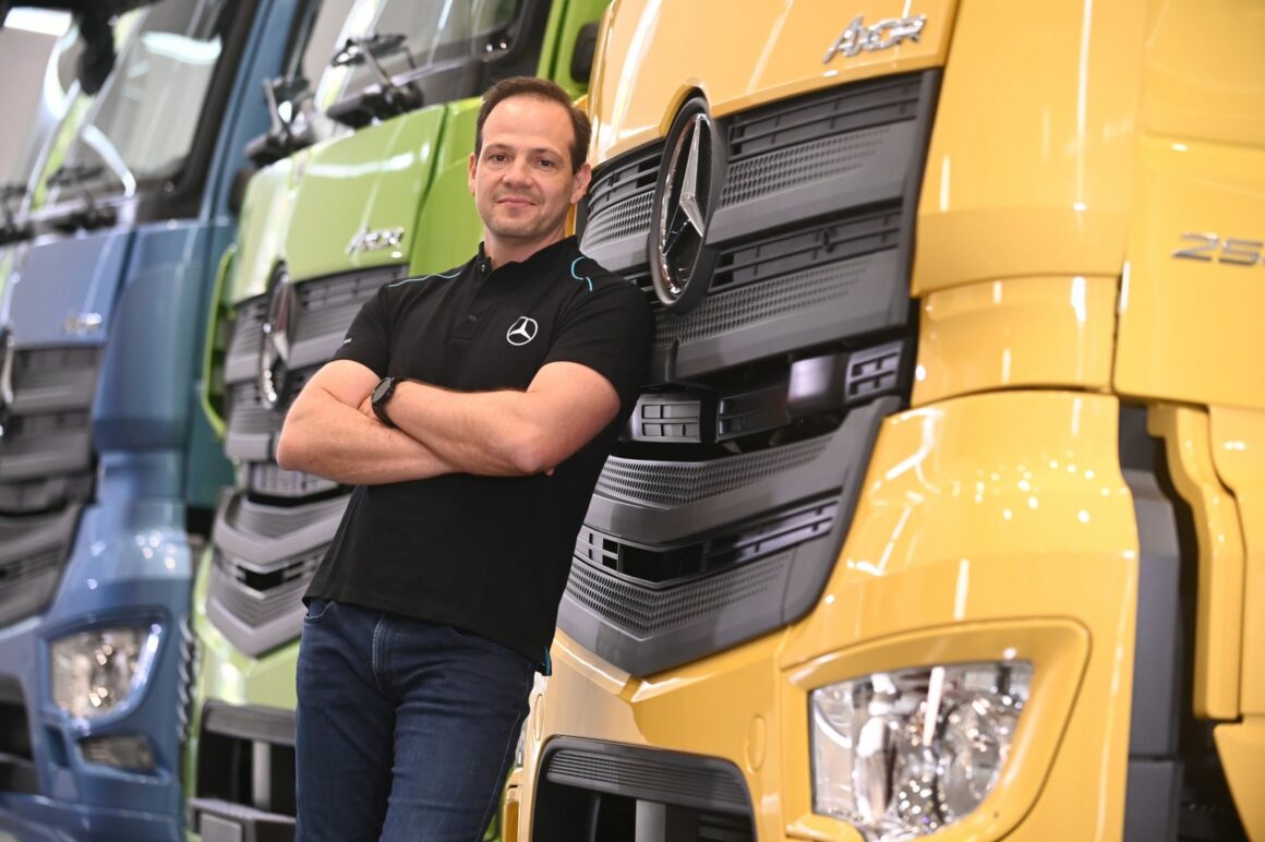Novo Mercedes-Benz Axor, Jefferson Ferrarez