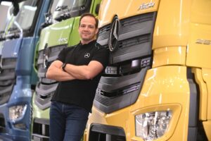 Novo Mercedes-Benz Axor, Jefferson Ferrarez