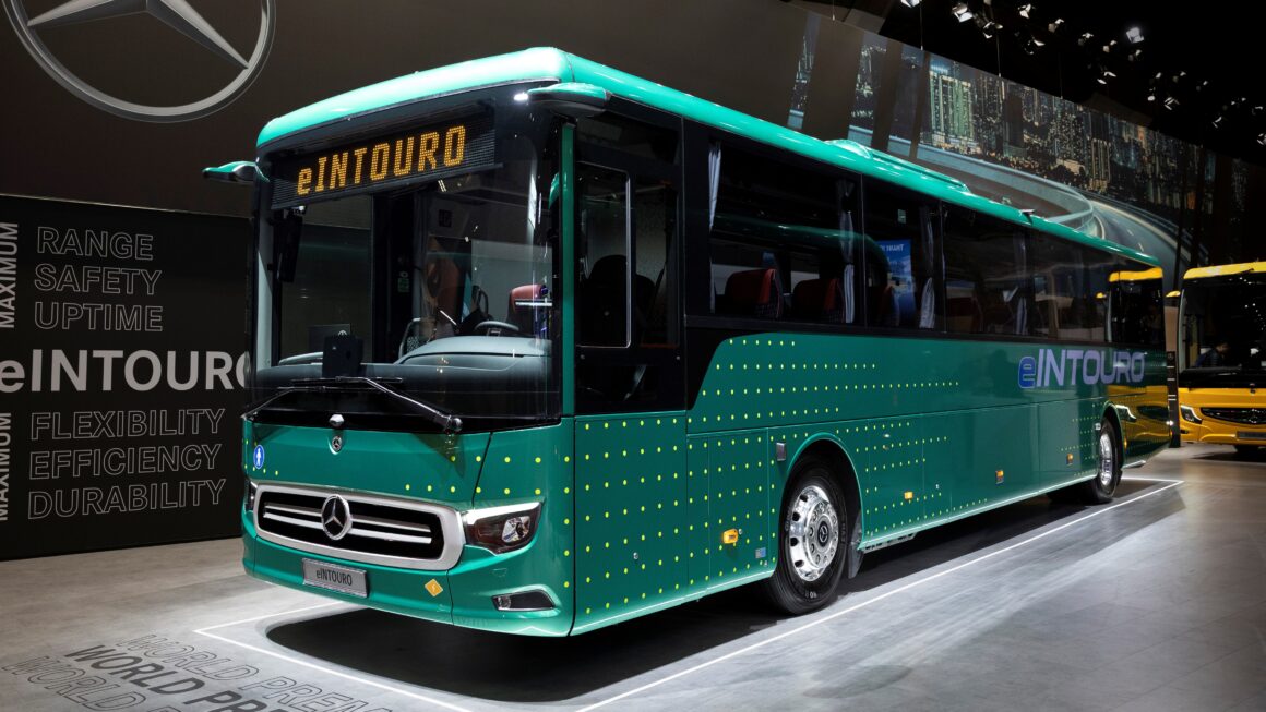 ônibus, ônibus elétrico, Mercedes-Benz