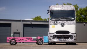 crash-test, eActros 600, Mercedes-Benz, caminhão elétrico,