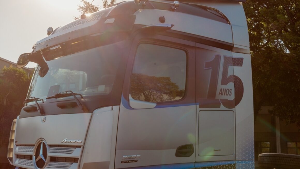 Mercedes-Benz, caminhão extrapesado, série especial, 