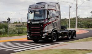 Scania Cavese 10 anos com 770 S
