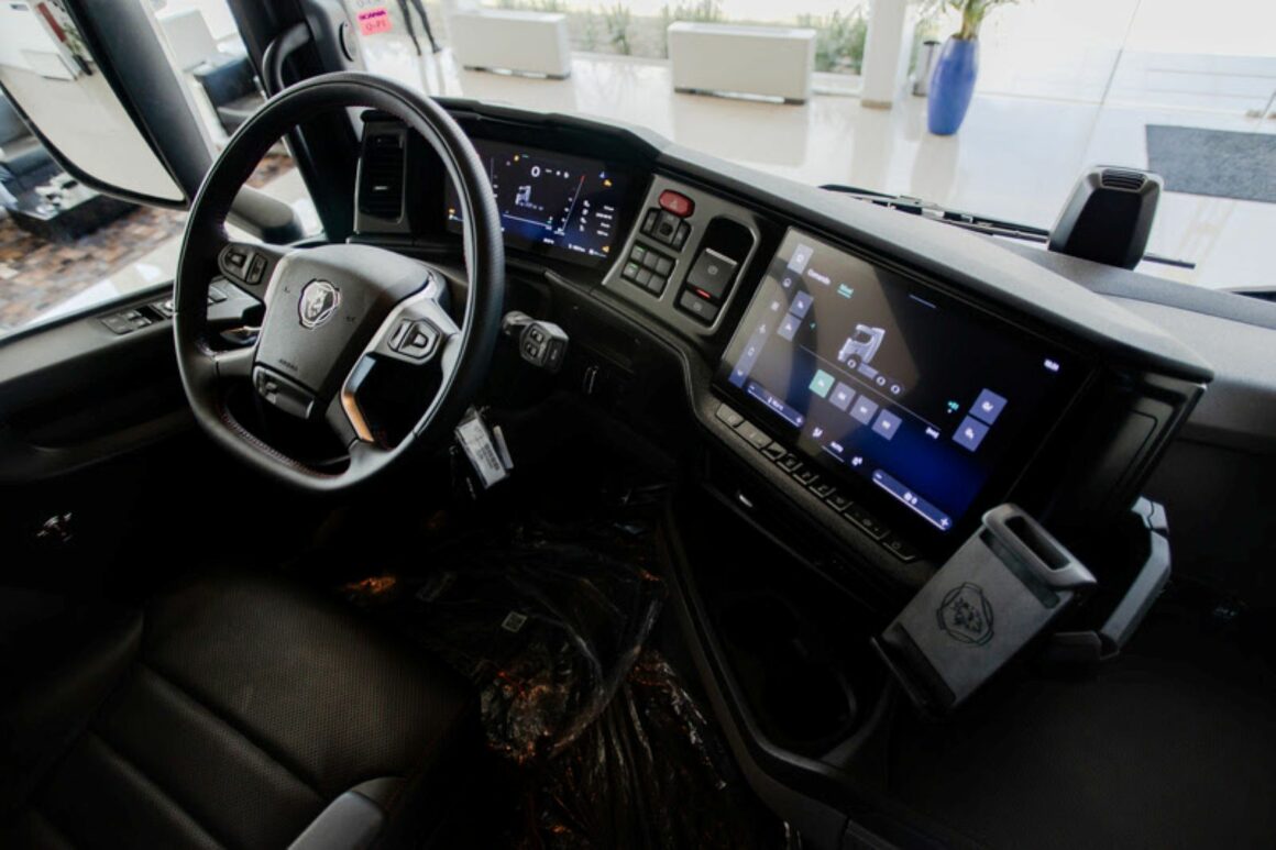 Scania Cavese 10 anos com 770 S