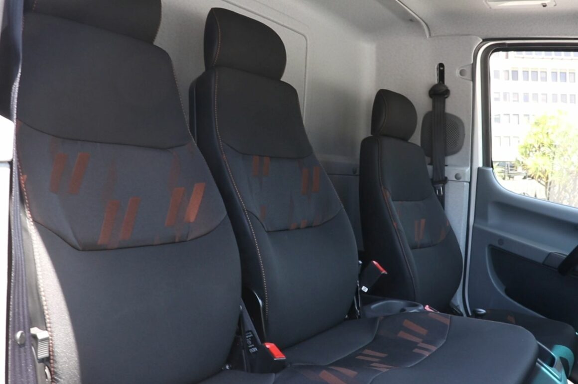 Andamos no novo Mercedes-Benz Accelo 1417